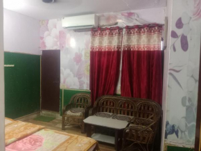 Raj Home Stay Near Taj Mahal